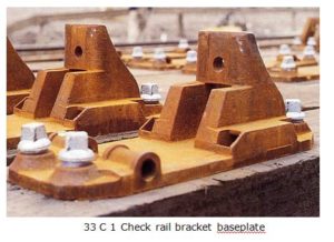 33 C 1 Check rail bracket baseplate